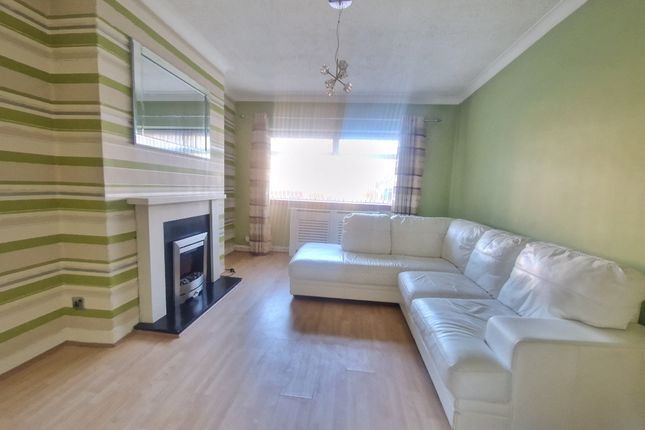 Flat to rent in Kirkoswald Road, Newlands, Glasgow