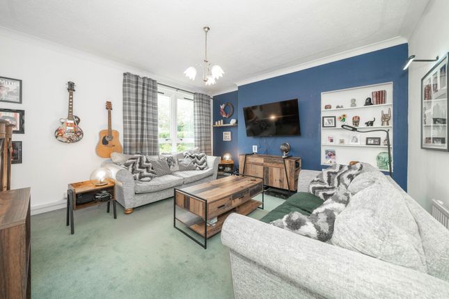 11 Redcroft Terrace, Stoneyburn photo 3