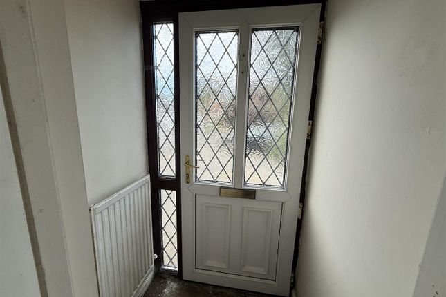 6, Clos Y Gelli, Llanelli photo 4