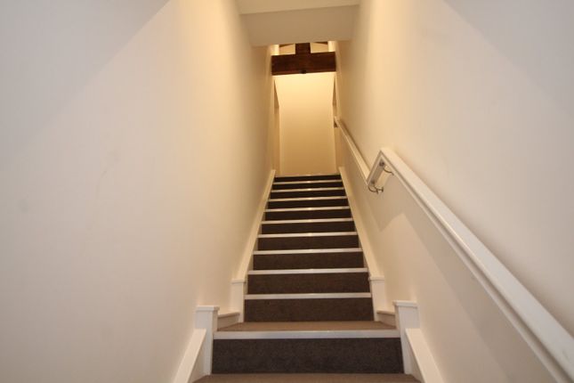 Flat to rent in Old Chester Road, Holywell, Flintshire