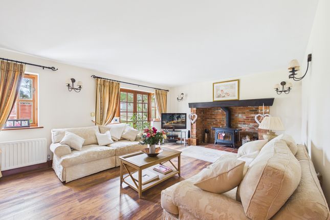 Juniper Cottage, The Lane, Lower Icknield Way, Chinnor photo 3