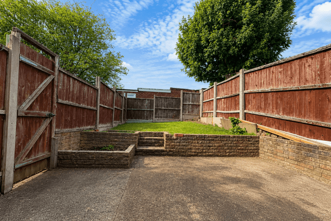 9 Kennedy Grove, Stirchley, Birmingham photo 2