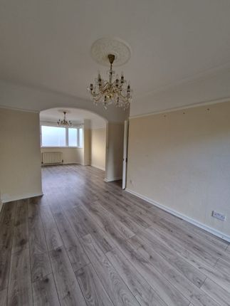 270 Willow Road, Enfield photo 5