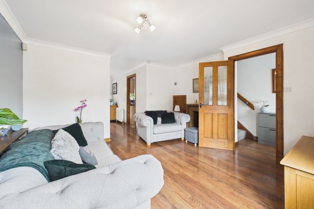 16 Croft Wynd, Uddingston photo 2