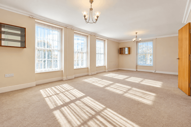 Flat 4, Annandale House, 2 West Heath Avenue, LONDON photo 4