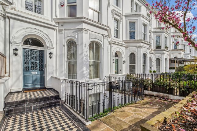 Terraced house to rent in Palace Gardens Terrace, London