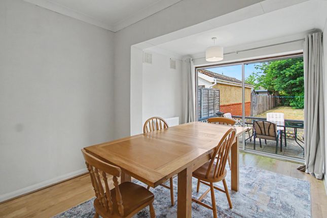 13, Lynchford Road, Farnborough photo 4