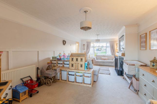 278 Point Clear Road, Clacton-On-Sea photo 4