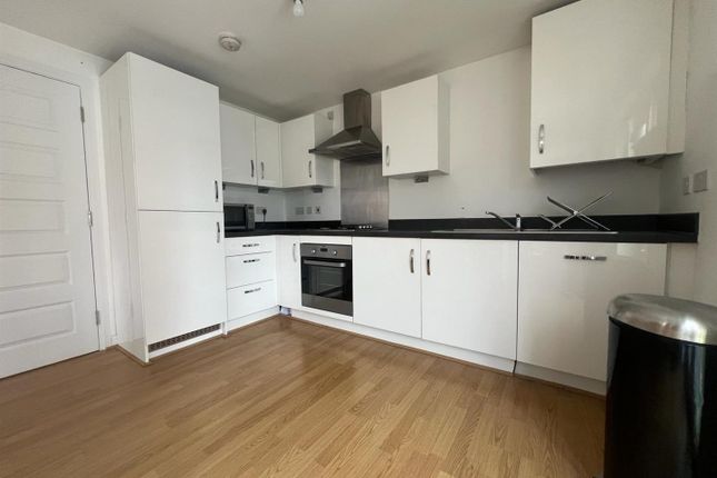 Flat to rent in Corporation House, City Wharf, Foleshill Road, Coventry