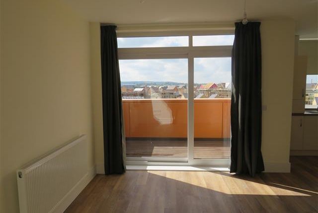 Flat 9 6 Brooklands Square, Milton Keynes photo 3