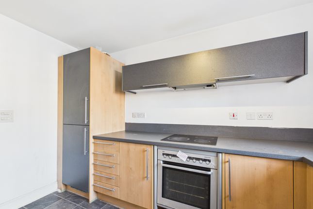 302, 2, Townsend Way, Birmingham photo 4