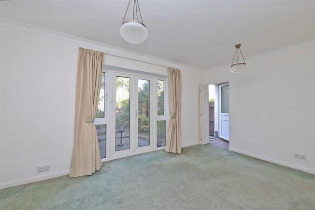 27, Cordingley Road, Ruislip photo 4