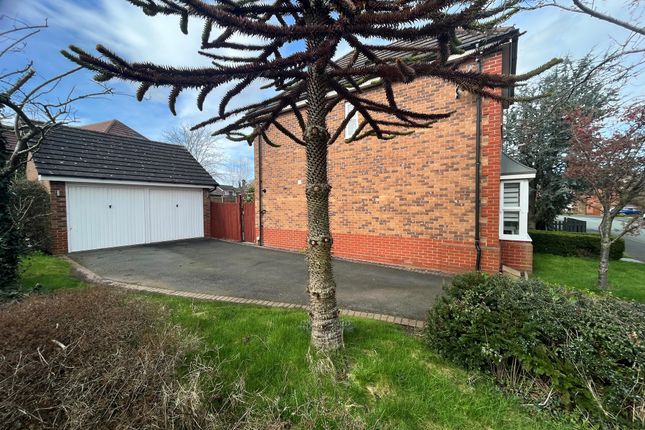 Property to rent in Spires Croft, Shareshill, Wolverhampton