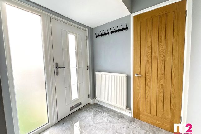 Tenby Close, Cwmbran photo 4