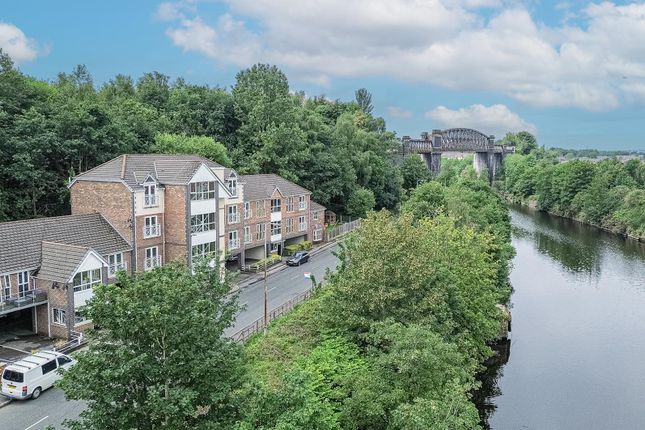 Apartment &amp; Canal View