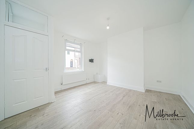 7 Heron Street, Manchester photo 4