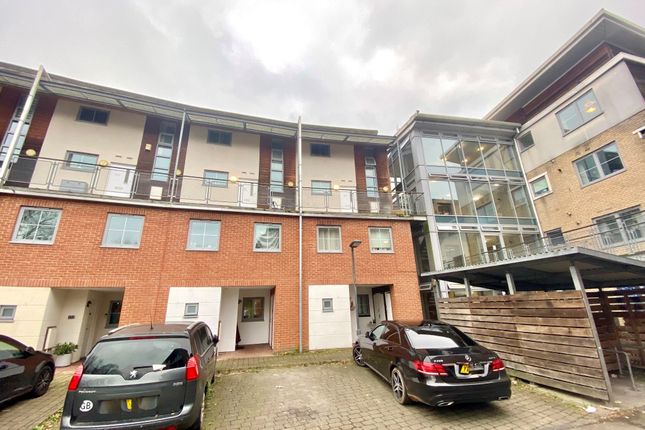 Thumbnail Duplex for sale in Windmill Road, Slough
