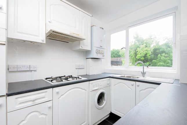 Flat to rent in Regents Park Road, Finchley