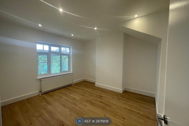 A Park Lane, Harrow photo 4