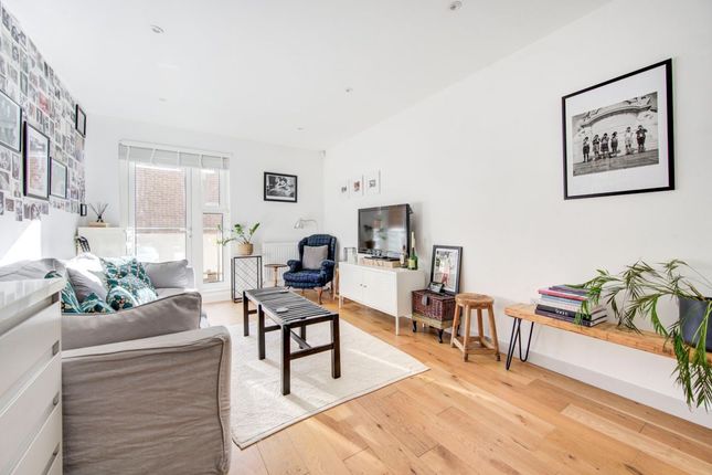 Thumbnail Flat to rent in Andre Street, London
