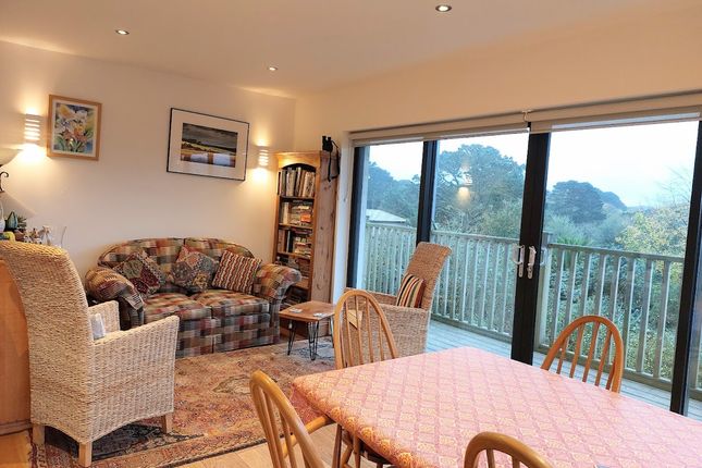 8, Tresahar Gardens, Falmouth photo 2