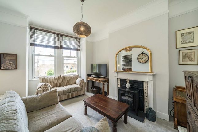 6, Lessingham Avenue, London photo 2