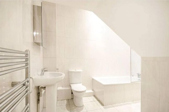 Flat 1, 752B, Finchley Road, London photo 4