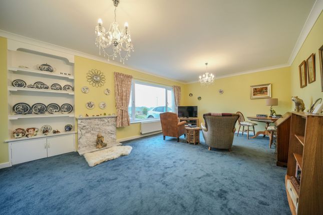 57 Clifton Park, Cromer photo 2
