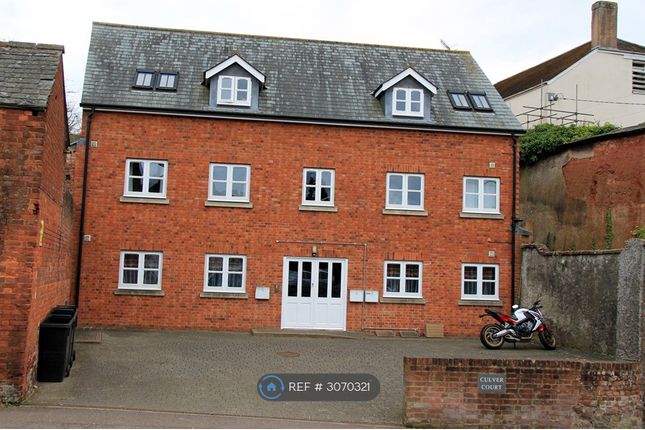2-bed flat on Flat, Culver Court Exeter Road, Crediton, £795/mo