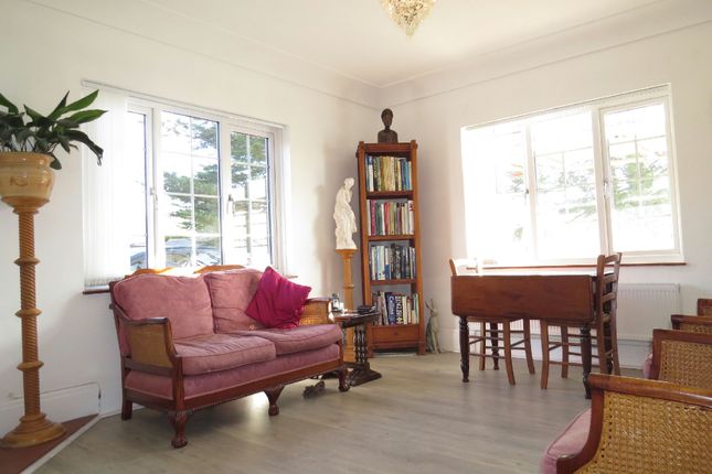 Flat 1, 72, The Lynch, Winscombe photo 2