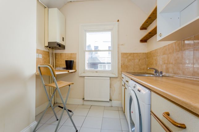Flat 3, 2, Bridge Street, Buckingham photo 4