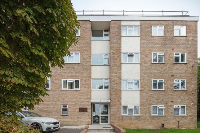 Flat for sale in Anerley Park Road, London