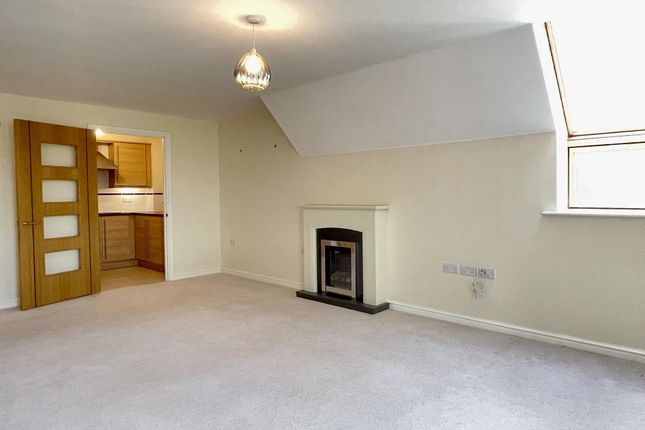 Flat for sale in Cornmantle Court, Ringwood