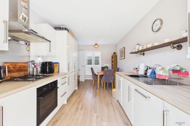 18, Flora Way, Rochester photo 3