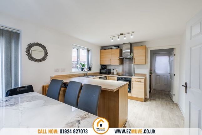 6 Kingfisher Way, Dewsbury photo 2