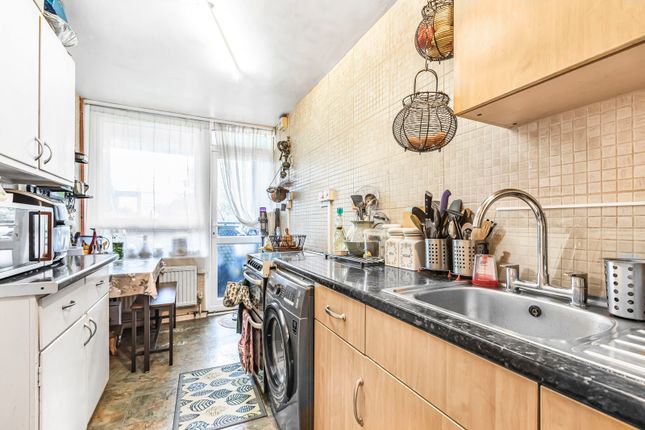 113 Fermain Court West,, De Beauvoir Road, London photo 3