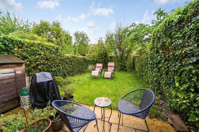 Terraced house to rent in Alexandra Road, Kew, Richmond, Surrey