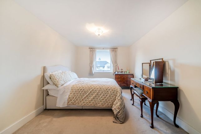 Flat 17, Lysander House Josiah Drive, Uxbridge photo 4