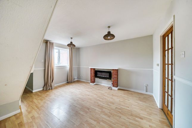 10, Bowerman Close, Oxfordshire photo 3