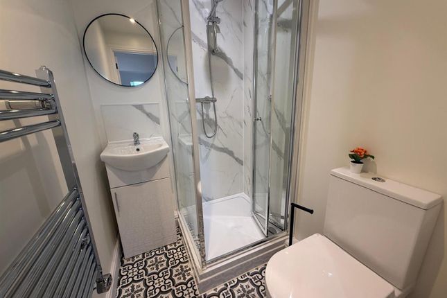 Room 6, 3, Meadow Avenue, Mansfield photo 4