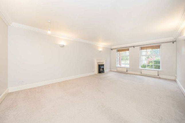 Molesey Park Road, East Molesey photo 2