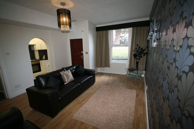 Thumbnail Terraced house to rent in St Michaels Lane, Leeds