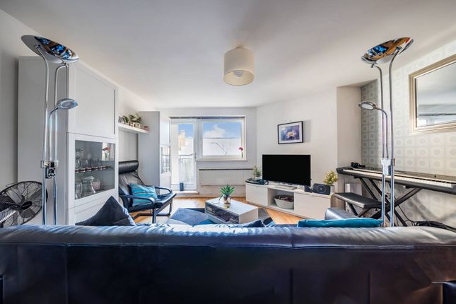2-bed flat on Broadway, Ealing, £500,000