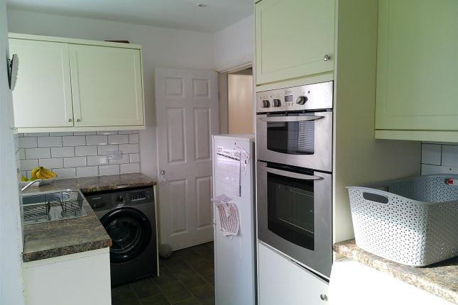 5, Arran Grove, Banbury photo 4