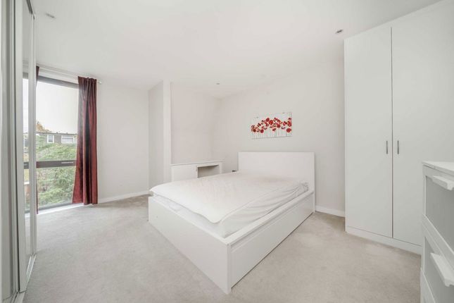 Baltic Avenue, Brentford photo 4