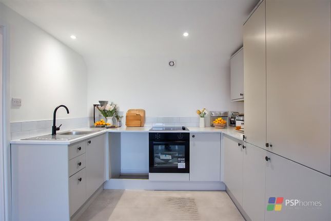 49B, Station Road, Burgess Hill photo 2