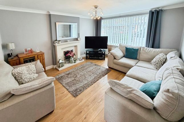 87, Dearnford Avenue, Bromborough photo 3