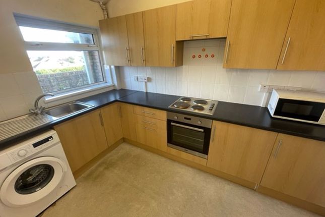 Thumbnail Flat to rent in Nythe Road, Swindon