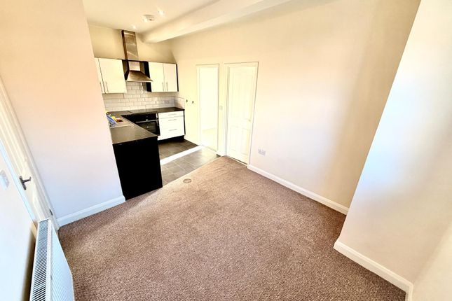 Flat 4,, 124, King Edward Road, NORTHAMPTON photo 3