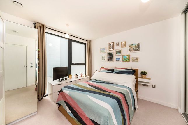 Flat 108, 4, Hawthorne Crescent, Greenwich photo 4